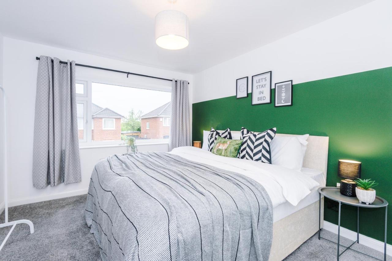 Welcoming 3 Bed Home, 10 Mins From Chester Races And Zoo Saughall Extérieur photo