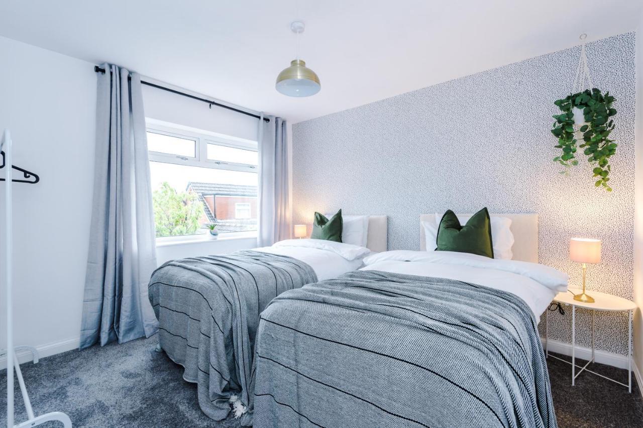 Welcoming 3 Bed Home, 10 Mins From Chester Races And Zoo Saughall Extérieur photo